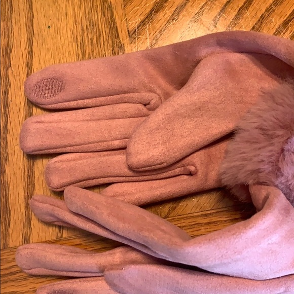 Faux-Fur Trimmed Winter Gloves - Picture 3 of 6